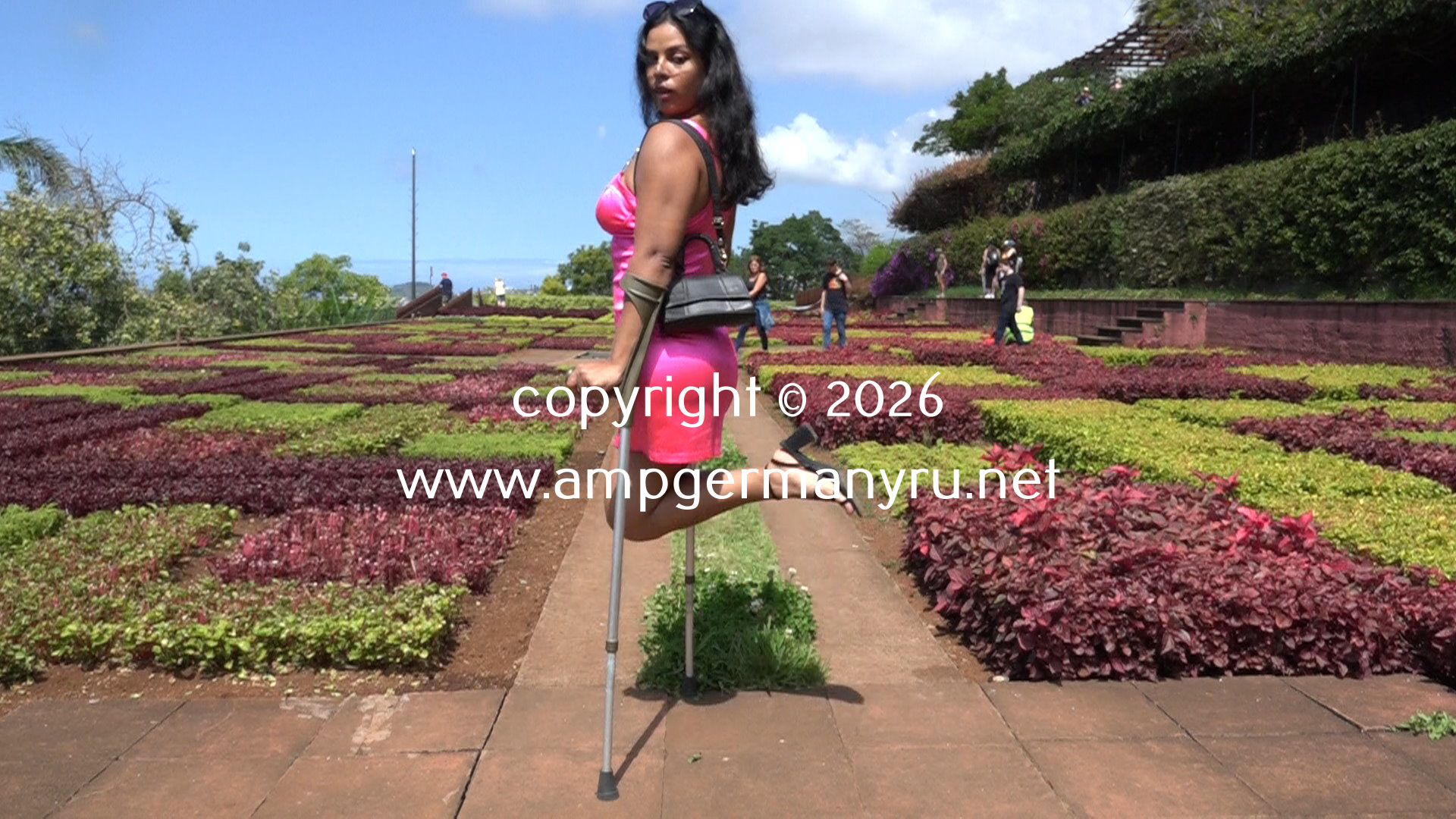 Giulia Sexy Girl with crutches