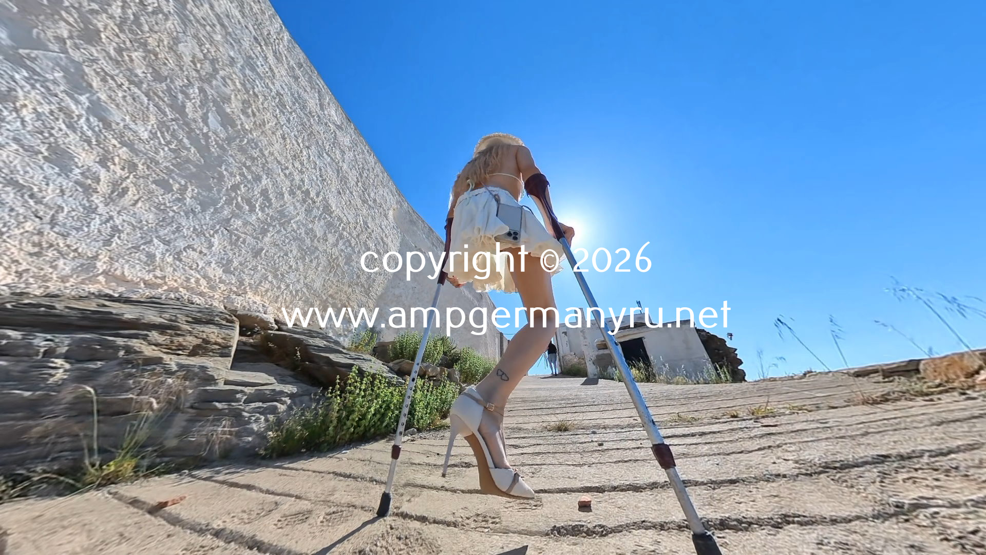 Julia Stranded Mermaid 360 Cam Video 1